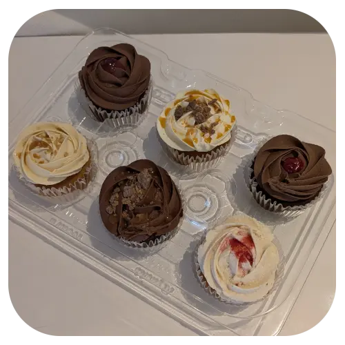 6 Cupcakes Spécialisés (Vanille-Bleuet, Vanille-Bleuet, Vanille-Bleuet, Vanille-Bleuet, Vanille-Bleuet, Vanille-Bleuet)