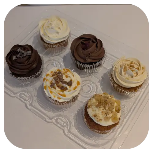 6 Cupcakes - Aux choix (Vanille-Vanille, Vanille-Vanille, Vanille-Vanille, Vanille-Vanille, Vanille-Vanille, Vanille-Vanille)